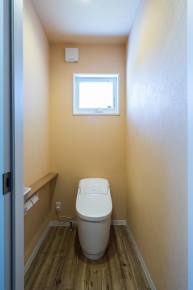 トイレ 株式会社大貫工務店の施工事例 アメリカンハウスの平屋 thumbnail