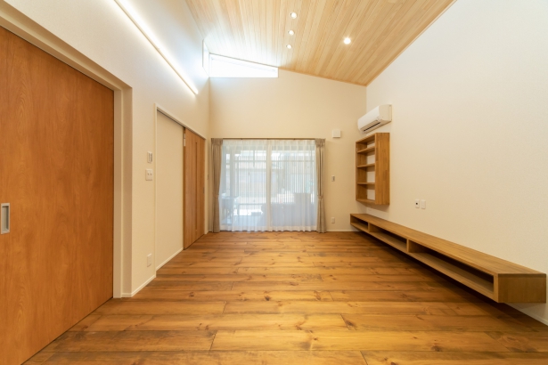   株式会社大貫工務店の施工事例 無垢床を使用したシンプルモダンな平屋