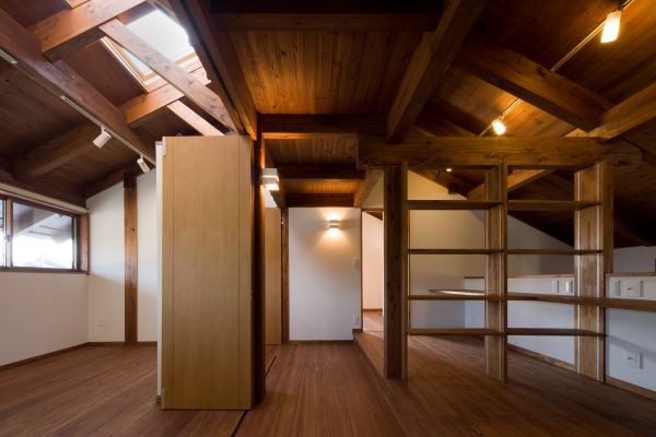 ロフトの隠れる2階 有限会社ピュア・ハウジングの施工事例 japanese style　青井谷のいえ