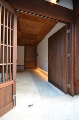 玄関土間 有限会社ピュア・ハウジングの施工事例 japanese style 八尾町天満町のいえ