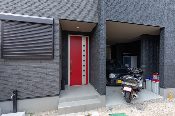 ビルトインガレージ 株式会社ホームライフの施工事例 15坪の敷地を効率的に活用。2階LDKで明るく開放的な暮らし