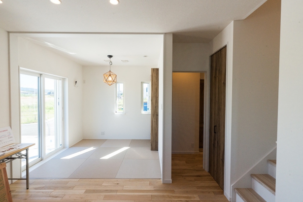 あると便利な畳コーナー 泉州ホーム株式会社の施工事例 考えられた家事動線の全館空調の家。
