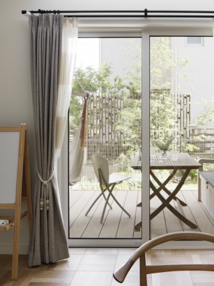 全館空調システム 三井ホーム株式会社の施工事例 庭へと続く、外と室内とのつながりを大切にした家。