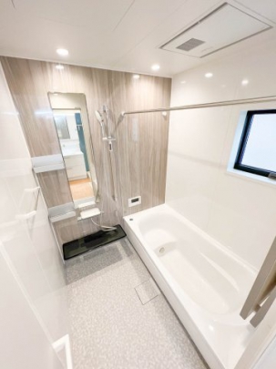 【ondo建物プラン例/浴室】便利な浴室乾燥機付きで、天候問わず洗濯物をカラッと乾かせます。カビ対策にも◎