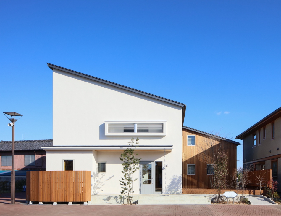 熊谷展示場 KUMAGAYA MODERN HOUSE～自然体に暮らすシンプルな木の家～