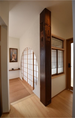  株式会社日本ハウスホールディングスの施工事例 古材と檜が調和する家
