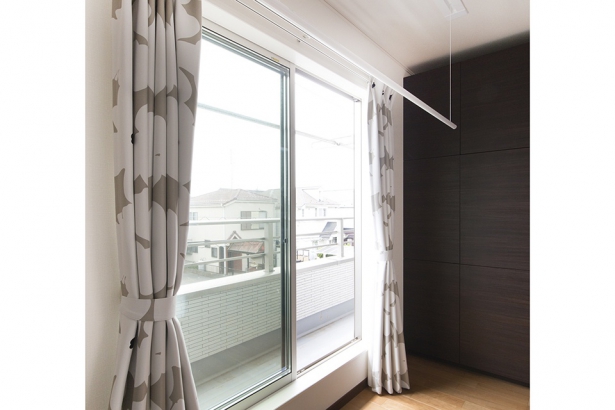 室内物干しで、雨の日の洗濯も安心。 セナリオハウス（広島建設株式会社）の施工事例 ライフスタイルに配慮した回遊動線の住まい