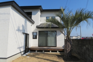 自然素材とシャープなデザインがの融合した『熊谷の家』