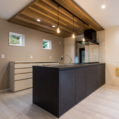 キッチン -kitchen- N HouSe（エヌハウス）の施工事例 家事動線を意識した使いやすい間取りと豊富な収納スペースが魅力